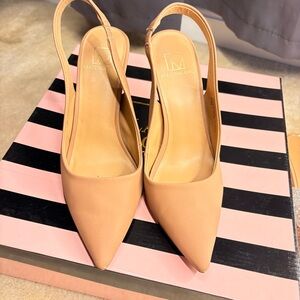 Material Girl Women's Tan Slingback Heels Size 6.5